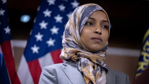 ABD Başkanı Trump'tan, Demokrat Kongre üyesi Omar'ın "sahte isim" kullandığı iddiası