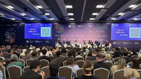 Astronotlar uzay yolculuklarının güvenliğini IAC 2026'da değerlendirdi