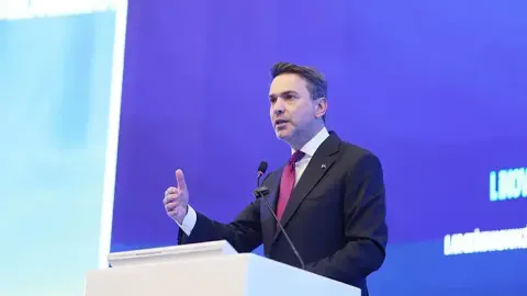 Bakan Bayraktar: Altyapımızda yaklaşık 100 milyar dolarlık yatırım öngörüyoruz