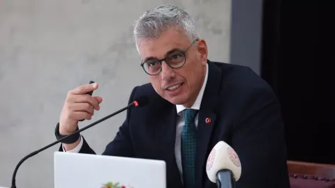 Bakan Memişoğlu: Türkiye’de 13-17 yaş arasındakilerin yüzde 30’u sigara kullanıyor