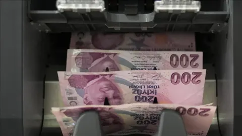 Bankacılık sektöründe kredi ve mevduat hacmi arttı