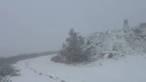 Başkentte mevsimin ilk karı Işık Dağı'na yağdı