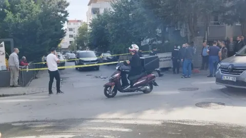 Bayrampaşa'da eşine ürün satmaya çalışan kasabı bıçakla öldürdü