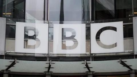 BBC'nin tasarruf plan. Bazı kanal ve radyolar kapatılacak, işten çıkarmalar olacak