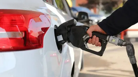 Benzin, motorin, LPG ne kadar? İşte 17 Ekim 2026 güncel akaryakıt fiyatları
