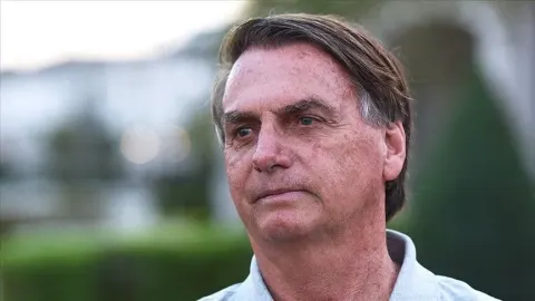 Brezilya'da seçimi kaybeden Bolsonaro, yurt dışı çıkış yasağına rağmen Arjantin üzerinden ABD'ye kaçtı