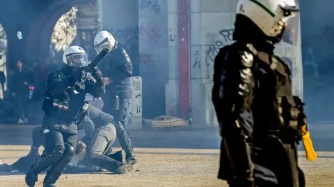 Brüksel'deki öğrenci gösterilerinde polis şiddeti iddialarına ilişkin 26 şikayet