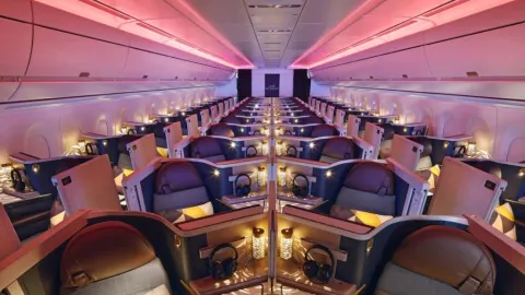 Business Class Bileti Aldı, Ekonomi Sınıfına Gönderildi