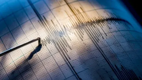 Çin'in Tibet Özerk Bölgesi'nde 5,7 büyüklüğünde deprem meydana geldi