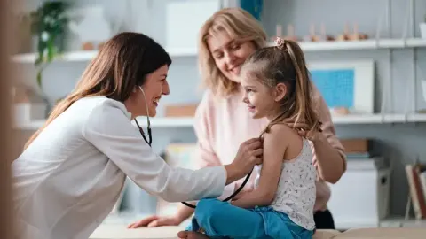 Çocuk doktorluğu yine liste sonu. TUS'ta Çocuk Cerrahisi kontenjanının yüzde 48'i boş kaldı