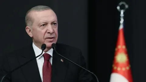 Cumhurbaşkanı Erdoğan, Bakan Kurum'dan İstanbul'daki sele ilişkin bilgi aldı
