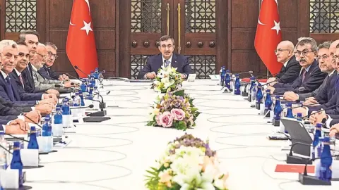 Ekonomi yönetiminde fon zirvesi