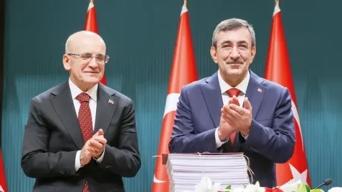 Ekonomi yönetiminden piyasalara şeffaflık mesajı