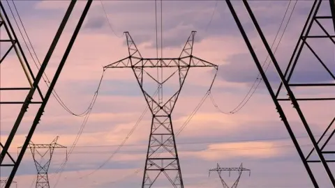 Elektrik dağıtım altyapısında gelecek 10 yılda en az 50 milyar dolarlık yatırım ihtiyacı öngörülüyor
