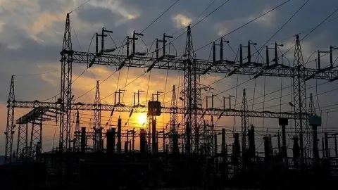 Elektrik iletim ve dağıtım altyapısına 2035'e kadar 80 milyar dolar yatırım yapılacak