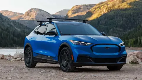 Elektrikli Mustang yenilendi: Mach-E daha fazla menzil ve uygun fiyatla geliyor