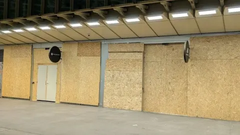 Fransa'da hükümetten iş yeri sahiplerine Sarı Yelekliler eylemlerine yönelik güvenlik tavsiyeleri