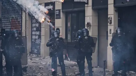 Fransa'daki Sarı Yelekliler eyleminde polis şiddeti iddialarına ilişkin yeni soruşturma