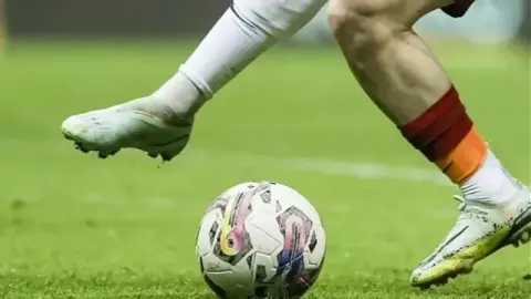 Galatasaray - Fenerbahçe derbisi ne zaman? GS-FB maçı saat kaçta hangi kanalda?