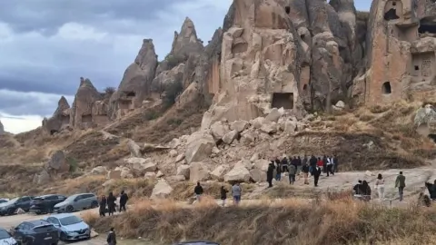 Göreme'de peribacası yıkıldı