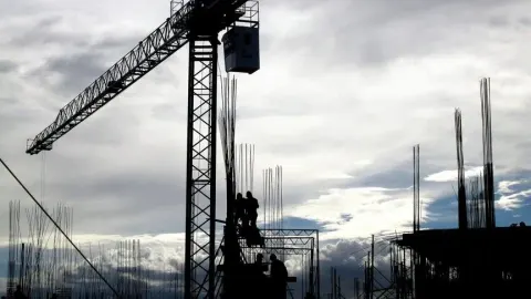 Güven endeksi ekimde hizmet sektöründe azalırken inşaat ve perakende ticarette arttı