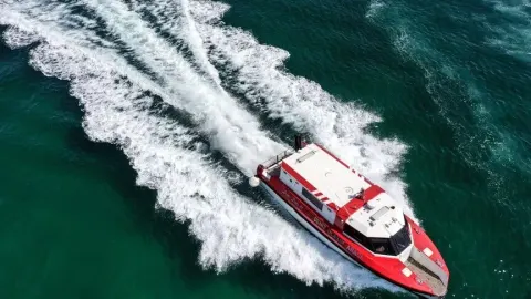 Hava ve deniz ambulanslarıyla 121 bin 832 vatandaşa sağlık hizmeti sunuldu