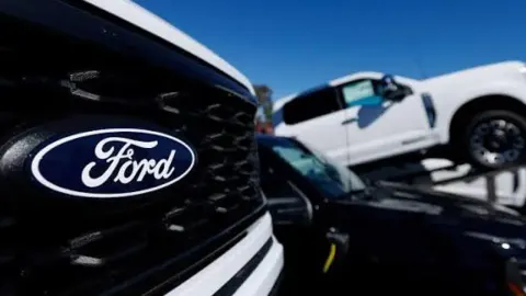 Hırsızlık önlemi: Ford otomobilleri tehlike anında kendi kendine park yeri değiştirecek