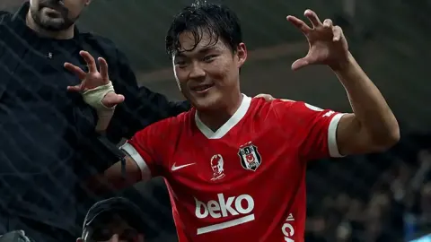 Hyeon-gyu Oh Süper Lig'de siftah yaptı, tribüne çıktı