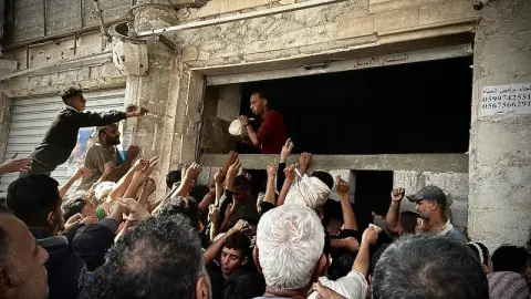 İsrail açlığı silah olarak kullanıyor! Gazze'de un sevkiyatına engel!