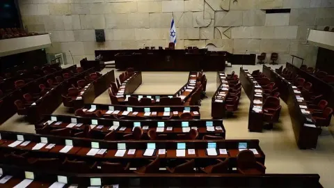 İsrail'de anketler 27 Ekim seçimlerinde koalisyon belirsizliğine işaret ediyor