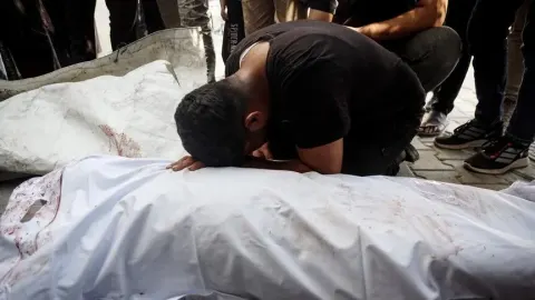 İsrail'in ateşkese rağmen Gazze'de düzenlediği saldırılarda 2 Filistinli hayatını kaybetti