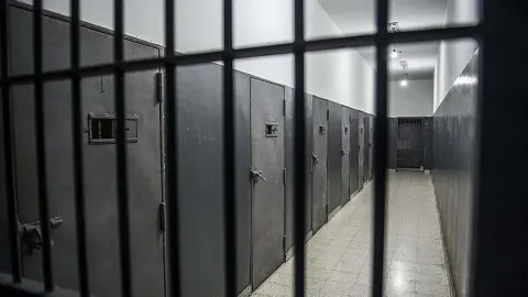 İsrail'in hapishanelerde alıkoyduğu Filistinli çocukların çoğuna hücre cezası verdiği ortaya çıktı