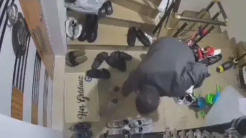 İstanbul’da ayakkabı hırsızlığı: Polis şüphelilerin peşinde