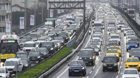İstanbul'da trafik yoğunluğu arttı: İki önemli maç öncesi durum ne?