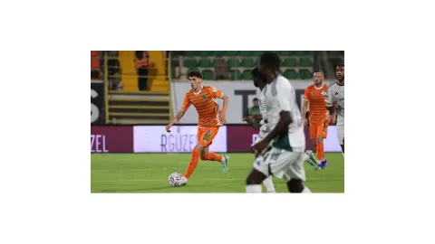 Kocaelispor, Süper Lig'in 9. haftasında deplasmanda Corendon Alanyaspor'u 2-1 yendi