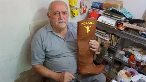 Körüklü Efe çizmesinin son ustası