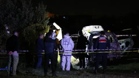 Manisa'da dehşet. Yanan araçta ceset bulundu