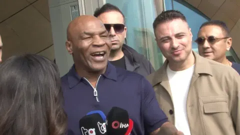 Mike Tyson İstanbul'da: "Türkiye'de bulunmaktan çok mutluyum"