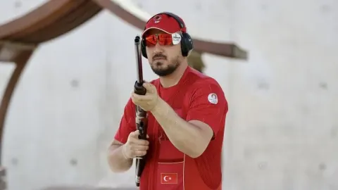 Milli atıcı Nedim Tolga Tunçer'den Plak Atışları Avrupa Şampiyonası'nda altın madalya
