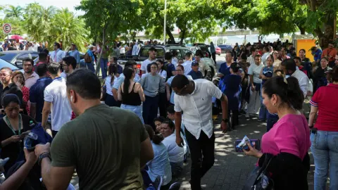 Panama'da 7,7 büyüklüğünde deprem. Tsunami alarmı verildi
