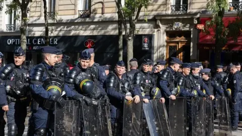 Paris'te mahkeme sendikaların itirazına rağmen emniyetin önerdiği eylem güzergahını onayladı