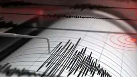 Pasifik'te art arda depremler: 6.1, 6.3