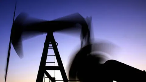 Petrol, Suudi Arabistan’daki saldırılara rağmen geriledi