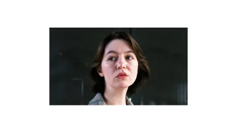 Sally Rooney'nin kitapları İngiltere'de satıştan kalktı: 150'den fazla sanatçıdan tepki