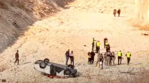 Şanlıurfa'da feci kaza! Devrilen otomobilin sürücüsü hayatını kaybetti
