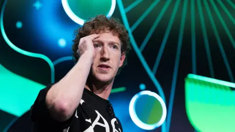 Serveti tehlikeye girdiği için taşınmayı planlıyordu. Mark Zuckerberg Silikon Vadisi'nden kaçamadı