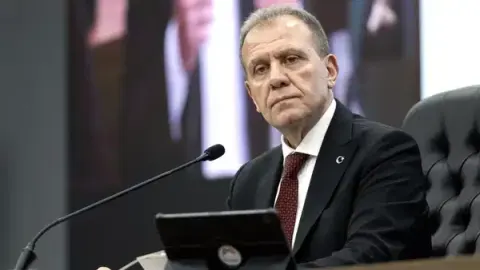 Son Dakika... Aralarında Vahap Seçer de var: Mersin'de 3 belediye başkanına tutuklama talebi, biri tutuklandı