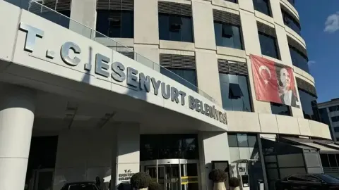 SON DAKİKA! Esenyurt Belediyesi'ne yolsuzluk operasyonu: 17 gözaltı