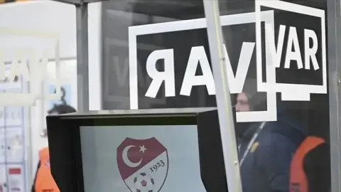 SON DAKİKA: Fenerbahçe - Göztepe maçının VAR’ı belli oldu