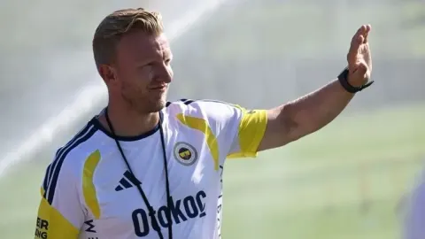 Son dakika haberi: Fenerbahçe'den teknik direktör açıklaması! Dirk Kuyt kararı…